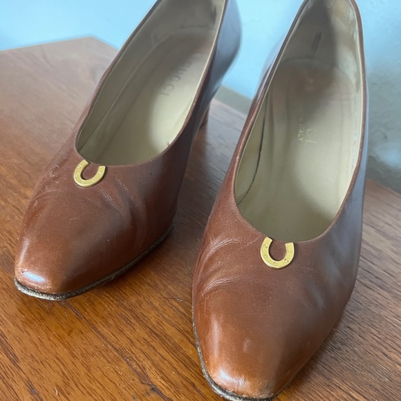 Gucci Shoes Vintage Brown Leather Gucci Kitten Heals With Horseshoe